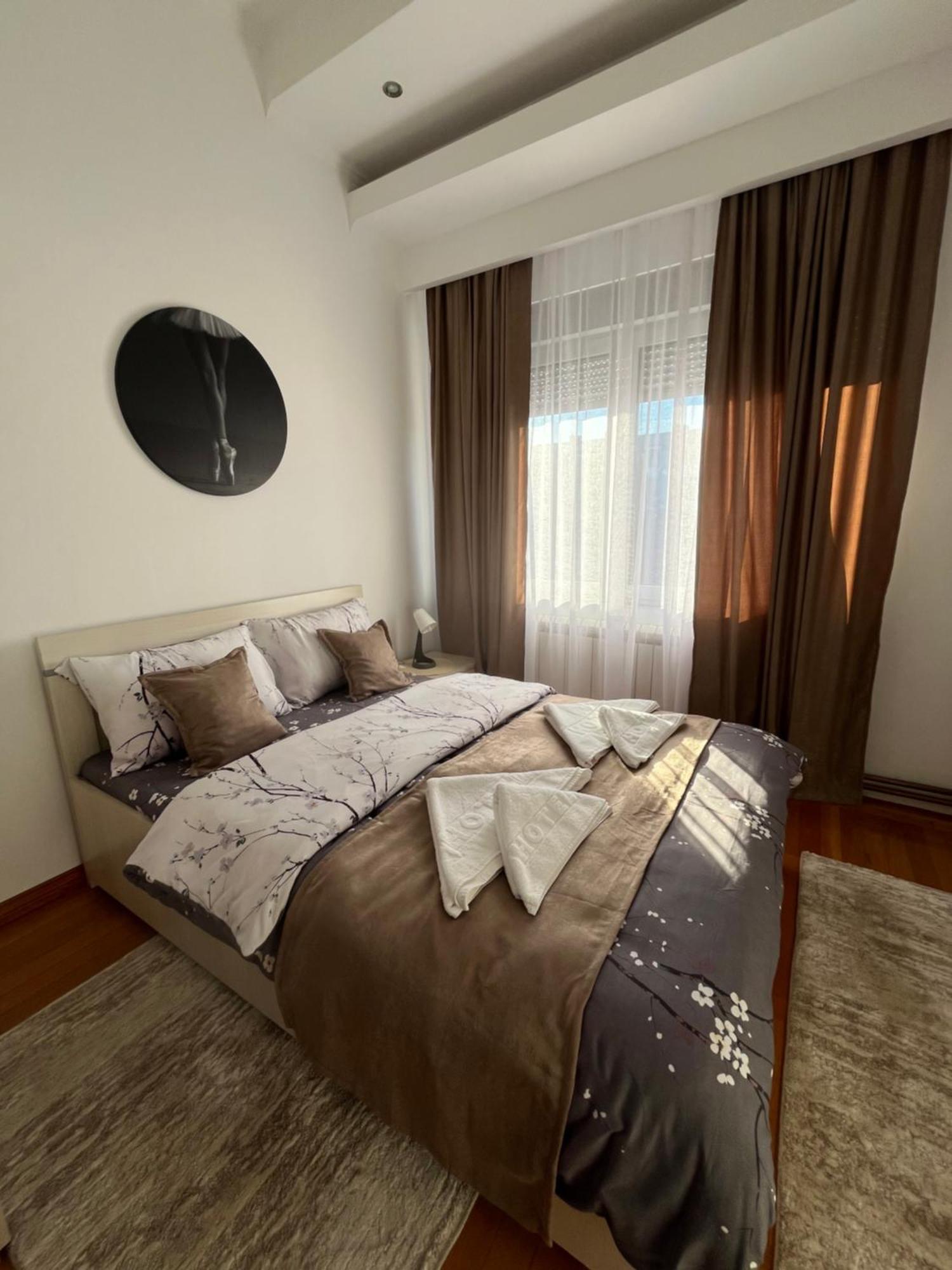 Airport Sky Apartments Lux II Belgrado Buitenkant foto