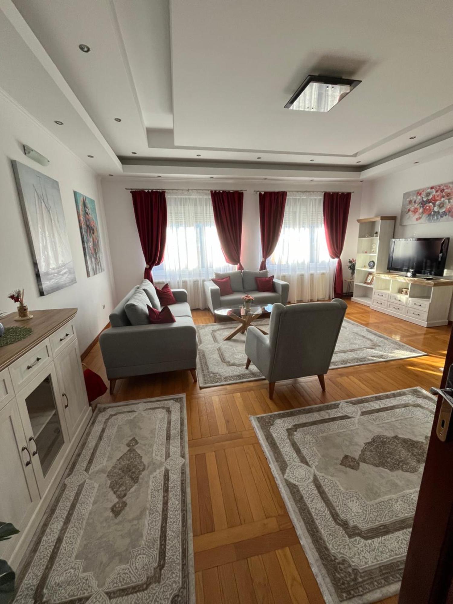 Airport Sky Apartments Lux II Belgrado Buitenkant foto